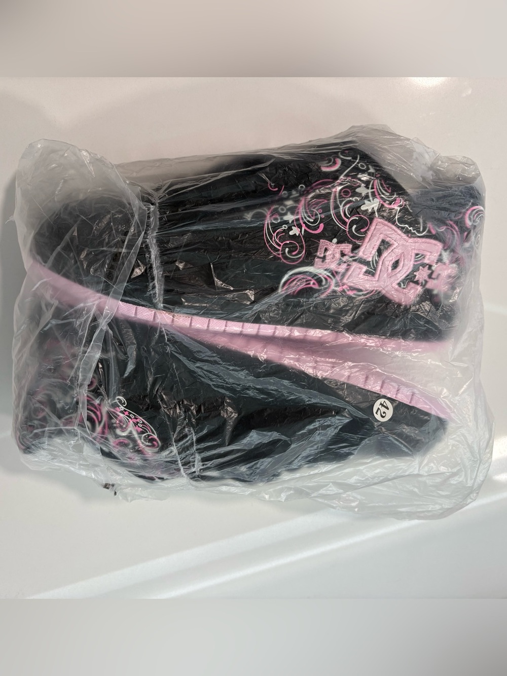 DC PIXIE Court Graffik Black & Pink - New unisex casual skater street shoes - Picture 4 of 10